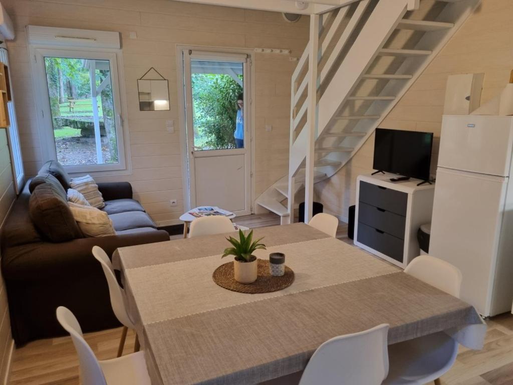 Les Chalets De Saumur, Piscine & Parc Boise, 100M Du Cadrenoir Rom bilde
