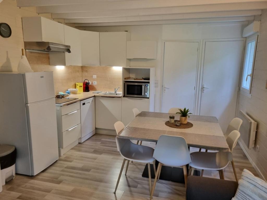 Les Chalets De Saumur, Piscine & Parc Boise, 100M Du Cadrenoir Rom bilde